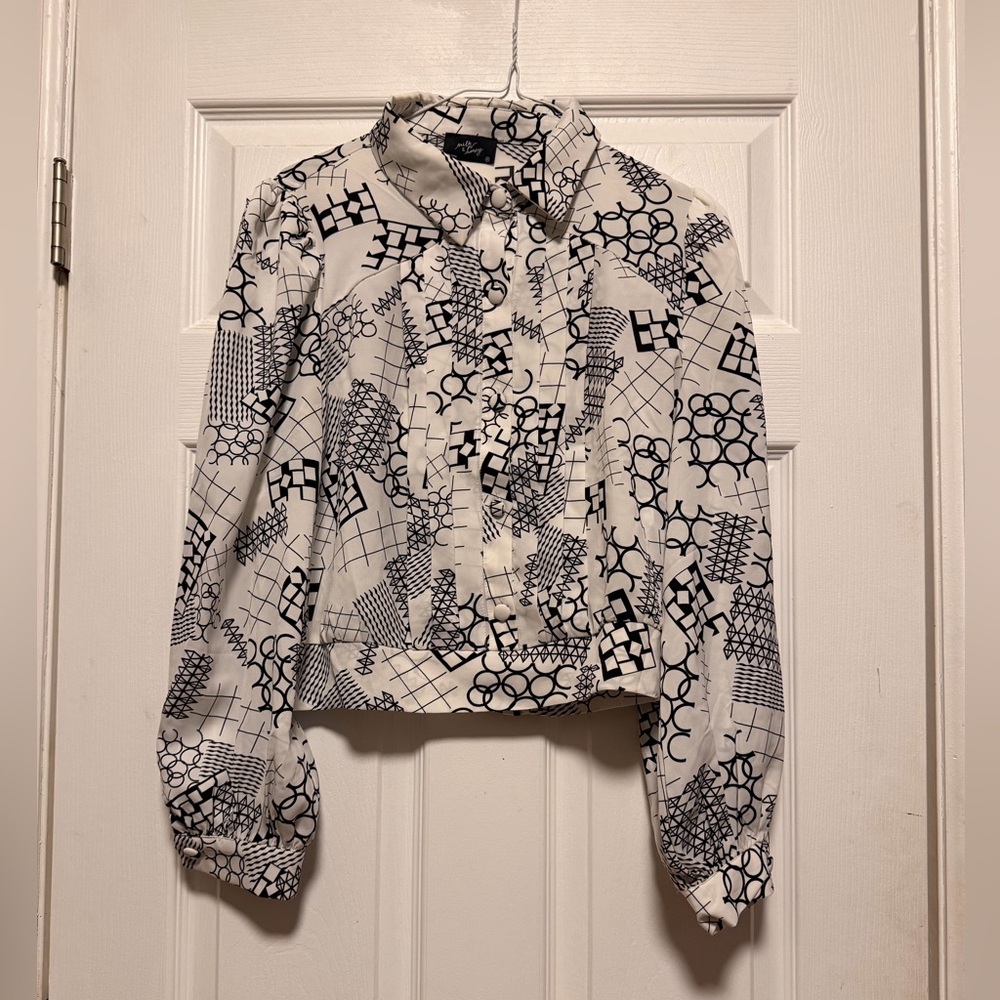 Milk & Honey Geometric Black and White Women's Top
